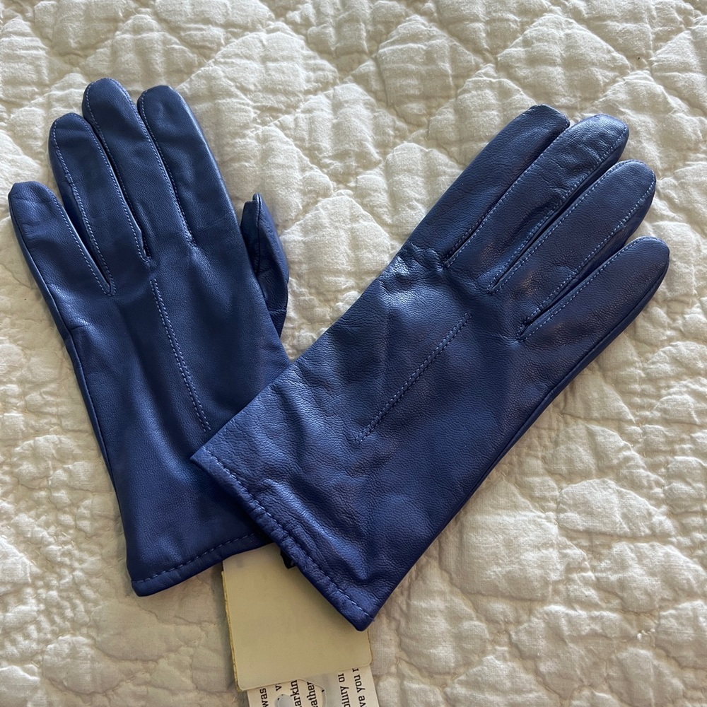 New lavender leather gloves with tags